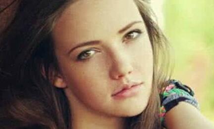 蘇薇潔和楊亞益雙眼皮技術(shù)對比，上海專家實力PK，你的不二選擇！