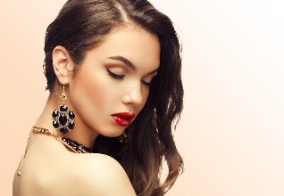 2023呼和浩特超聲法祛眼袋口碑前十醫(yī)生(李慧、劉攀龍、李德延行業(yè)強(qiáng)中強(qiáng)！)