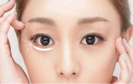 甘肅哪家醫(yī)院是最好的？詳細介紹甘肅最好的醫(yī)院及?？萍膊≈委熍判邪?/>
                                </a>
                                <h4><a href=