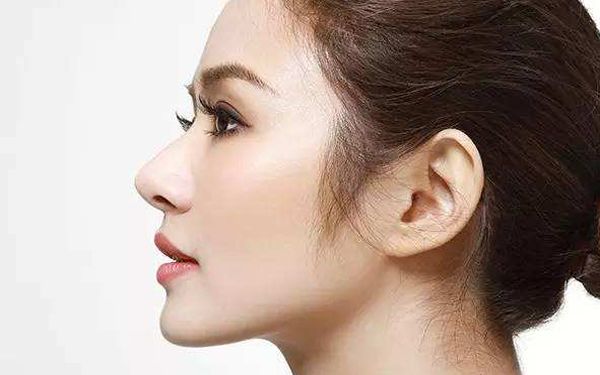 南京做眼瞼下垂手術(shù)哪家醫(yī)院技術(shù)好且價(jià)格優(yōu)惠？