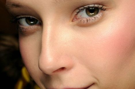 北京美聯(lián)臣醫(yī)療美容醫(yī)院的坐診人氣醫(yī)生簡介及個人收費價格如何？