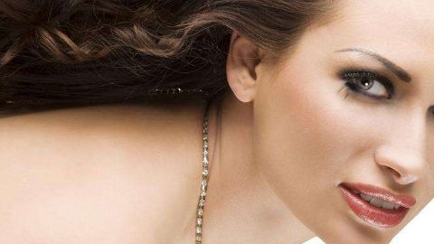 北京大學(xué)深圳醫(yī)院隆鼻手術(shù)費(fèi)用高嗎？