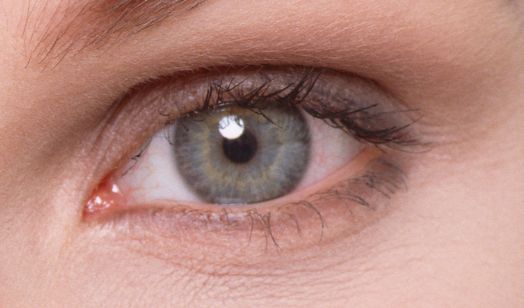 南京做雙眼皮哪家醫(yī)院好？選擇專業(yè)技術(shù)一流的南京醫(yī)院！