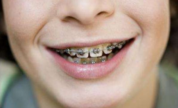 遂寧市第一人民醫(yī)院皮膚美容科有什么特色項目和儀器？