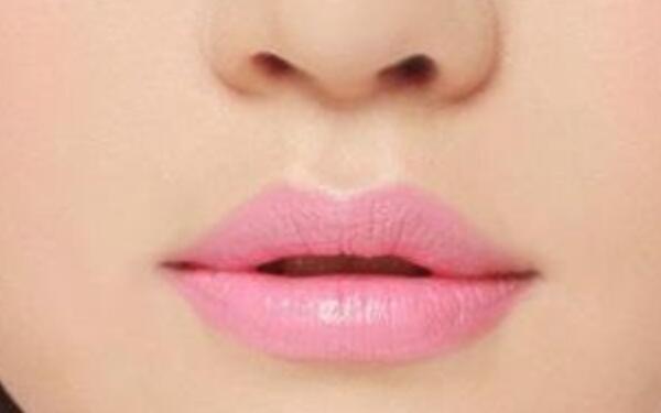 杭州整形醫(yī)生技術(shù)評價：鐘冠鴻卓越的鼻部手術(shù)和價格一覽表2023