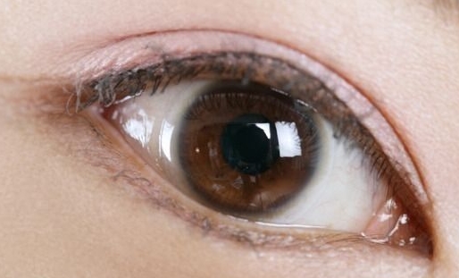 時尚醫(yī)學(xué)界的翹楚-首爾麗格崔榮達(dá)醫(yī)生的測評：爽朗風(fēng)范遇上時尚潮人