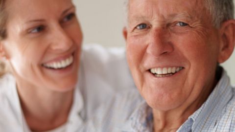 西京醫(yī)院易成剛縮胸手術(shù)是否安全可靠？醫(yī)生專業(yè)背景與技術(shù)水平如何？