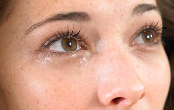 昆明盛名醫(yī)院：頭頂植發(fā)治療的效果與王彪醫(yī)生植發(fā)過(guò)程一樣出色