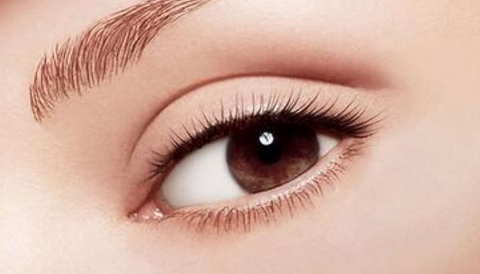 肖海濤的雙眼皮手術(shù)預(yù)約困難嗎？醫(yī)生評(píng)價(jià)如何？