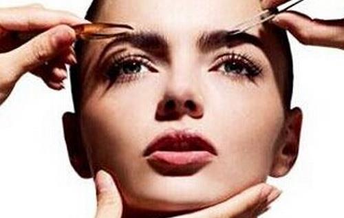 福州隆胸醫(yī)生排行榜震撼揭曉！這些醫(yī)生技術(shù)過硬，倍受信賴！