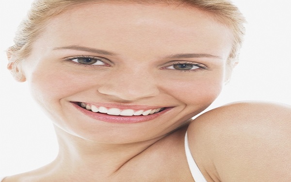 易成剛醫(yī)生的新一代手術(shù)技術(shù)：革命性改變隆胸方式！