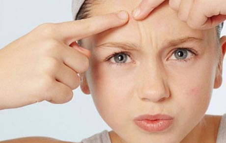 鐘德成鼻部整形備受矚目，他的卓越口碑為何贏得如此青睞？