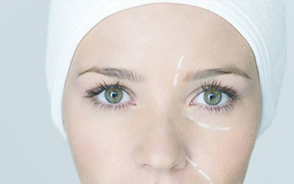 何晉龍醫(yī)生真實(shí)情況曝光！手術(shù)風(fēng)格和口碑綜合評價(jià)揭秘！