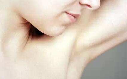 廣州軍區(qū)總醫(yī)院整形美容中心推薦齊向東的雙眼皮技術(shù)