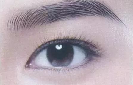 元?dú)鉂M滿的國服第1刀妹毒紀(jì)整容前后，真的成功改變了形象嗎？