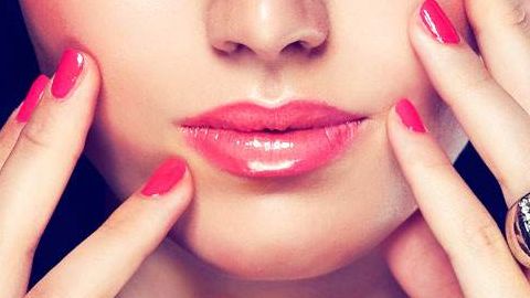 如何選擇合適的進(jìn)口硅膠假體墊下巴產(chǎn)品？