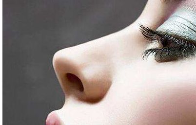 天津隆鼻哪家正規(guī)醫(yī)院好？去哪里能找到口碑好的隆鼻醫(yī)院？