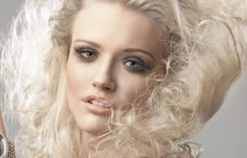 蘭州崔大夫引領(lǐng)時(shí)尚！謝雯雙眼皮魅力再現(xiàn)