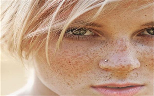 全肋骨和半肋骨隆鼻價格與選擇指南