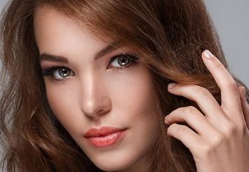 李智雅整容前后照曝光！網(wǎng)友嘲諷無力回?fù)簦龑?duì)整容效果的自信何來？