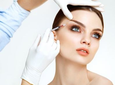 沈陽知名美容外科名醫(yī)王松：隆鼻、拉皮、隆胸技術(shù)精湛