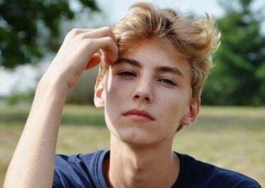 整容癡迷者是誰？幼兒歌曲粉紅寶寶的由來揭秘