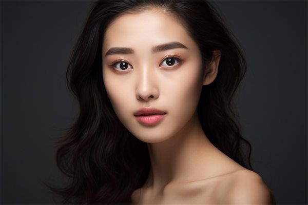 揭秘名醫(yī)劉暢：整形妙手與經(jīng)歷大解析