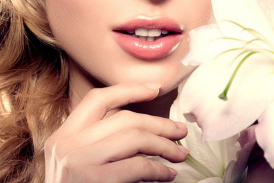 鄭州毋磊醫(yī)生教你完美改善面部輪廓！這是2023年的獨(dú)特案例分享