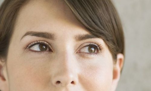 《如何選擇適合自己的雙眼皮手術(shù)？全面解讀醫(yī)生背景和成功案例！》