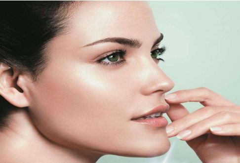 青島大學(xué)附屬醫(yī)院美容整形科雙眼皮價(jià)格查詢：醫(yī)生名單和案例分享！