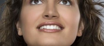 長沙修復(fù)雙眼皮醫(yī)生排名，技術(shù)頂尖的專家有周芳、李超、解燦！