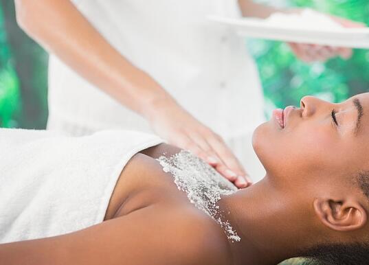 長沙三和大腿吸脂安全有效嗎？不同于常規(guī)整形方法，它如何改善身體線條？