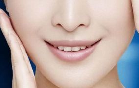 重新整理過的文章標(biāo)題：十位重要的鼻部整形專家推薦，其中包括優(yōu)秀的劉醫(yī)生等！