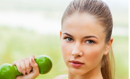 鄭州第二附屬醫(yī)院楊麗：結(jié)巴變迷人，雙眼皮術(shù)為您解決！