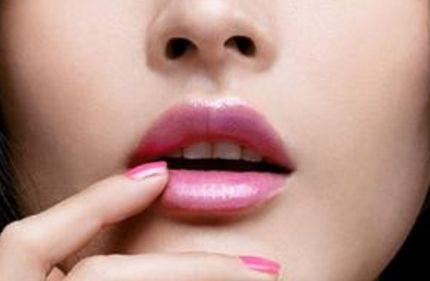 蘭州大學(xué)二院皮膚科提供多樣化的醫(yī)療項目，深受患者信賴！