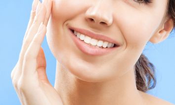 鄭州市人民醫(yī)院整形科的主任是哪位醫(yī)生？他在哪些項(xiàng)目上有專長(zhǎng)呢？