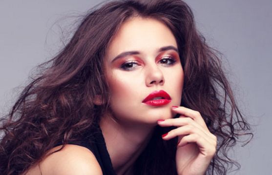 泉州哪位醫(yī)生在第一醫(yī)院口腔科的種植牙領域中表現卓越？專家經驗分享