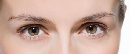 杭州新清吟醫(yī)療美容門診部專家的雙眼皮割除過(guò)程詳解，令人贊嘆！