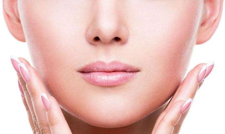 2023年鄭州備受矚目的鼻整形權(quán)威！鄭大二附院李鋼大放異彩！