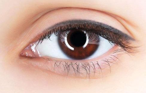 孫延昌的專(zhuān)業(yè)治療眼袋方法及成功案例揭秘！