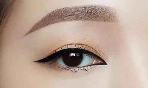 切開(kāi)法割雙眼皮是否能實(shí)現(xiàn)自然效果？