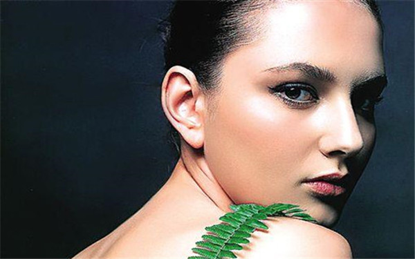 2023年成都光雕溶脂瘦腹部整形美容醫(yī)院憑借精湛技術(shù)榮登前十位名單，頗受贊譽(yù)！