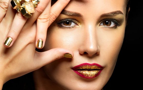 李正勇專家榮登四川華西醫(yī)院雙眼皮整形醫(yī)生榜首，成就遙不可及！