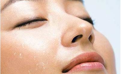 深圳同步齒科醫(yī)院推出全新的坐診醫(yī)生團隊，專業(yè)醫(yī)師名單及簡介曝光！