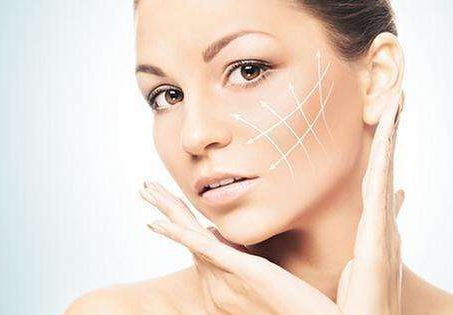 濟(jì)南哪個(gè)醫(yī)生是雙眼皮整形的首選？當(dāng)?shù)貍涫芡瞥绲尼t(yī)生名單揭秘！