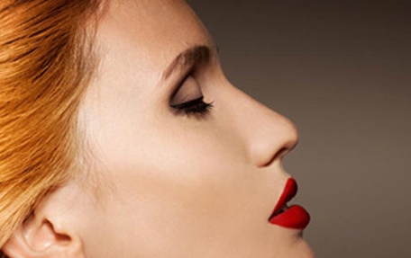 韓國(guó)明星整容后的痕跡，究竟有什么不尋常之處？隱秘原因是什么？