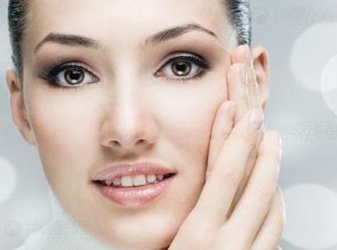 上海伊萊美開(kāi)雙眼皮要多少錢(qián)？醫(yī)院評(píng)價(jià)和專(zhuān)家推薦！