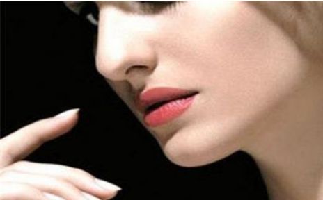 田國(guó)靜整形手術(shù)費(fèi)用，技術(shù)高超，聲譽(yù)口碑卓越！