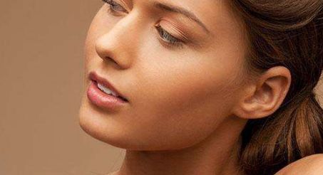 鄭州市五位療效卓越的近視手術(shù)專(zhuān)家推薦，帶你了解朱冬梅、張鳳妍等眼科醫(yī)生！點(diǎn)擊查看激光手術(shù)費(fèi)用！