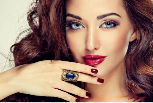 鄭州安美星河美容醫(yī)院有何實(shí)力？眼部綜合治療的專家是誰(shuí)？